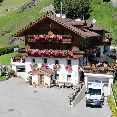 Apartmenthaus Innerkratzerhof Prägraten Exterior foto